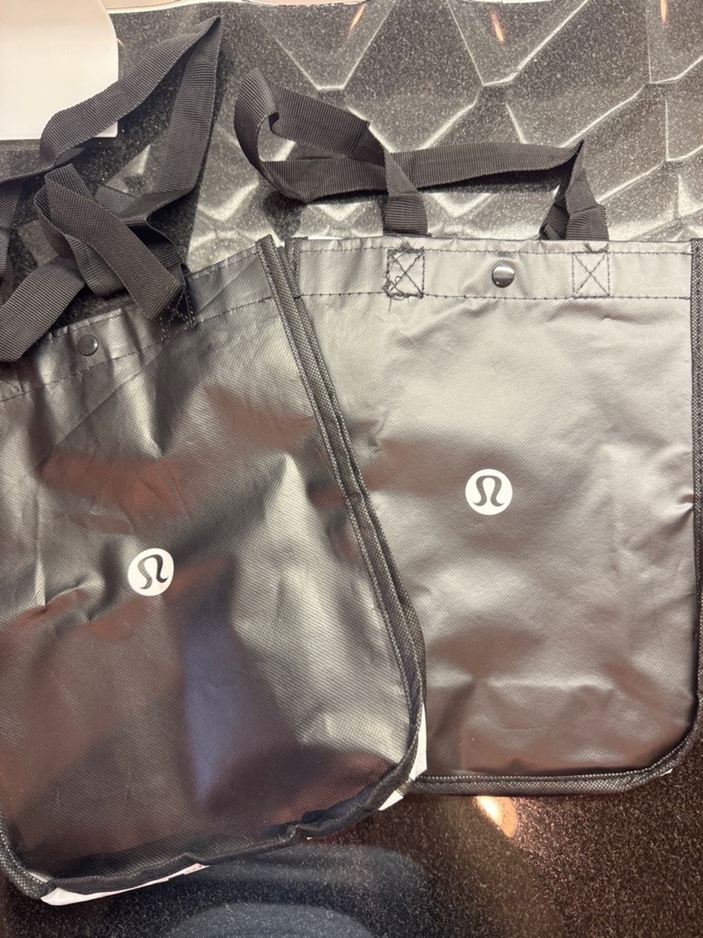 Black bags Lululemon